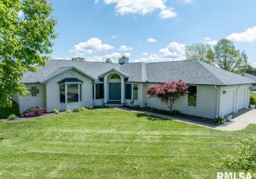 12 Old Marion Road, West Frankfort, Illinois, 4 Bedrooms Bedrooms, ,2 BathroomsBathrooms,Residential,For Sale,Old Marion,RMAQC4263068