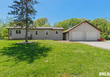 1299 WOODLAND Lane, Metamora, Illinois, 4 Bedrooms Bedrooms, ,2 BathroomsBathrooms,Residential,For Sale,WOODLAND,RMAPA1257497
