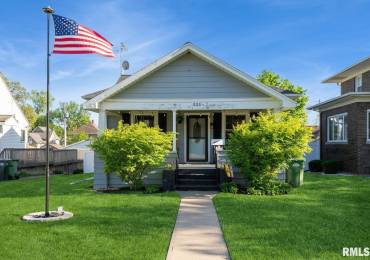 835 3RD Avenue South, Clinton, Iowa, 3 Bedrooms Bedrooms, ,2 BathroomsBathrooms,Residential,For Sale,3RD,RMAQC4263082