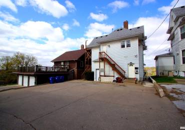 705 BRADY Street, Davenport, Iowa, ,Residential Income,For Sale,BRADY,RMAQC4262328