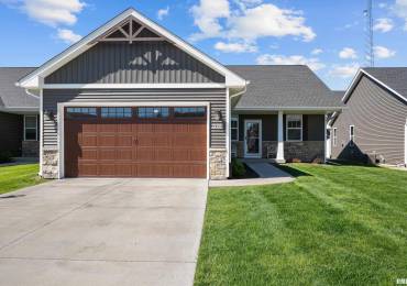 3098 Mary Leigh Drive, Bettendorf, Iowa, 4 Bedrooms Bedrooms, ,3 BathroomsBathrooms,Residential,For Sale,Mary Leigh,RMAQC4263088