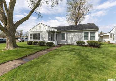 732 ARGYLE Court, Clinton, Iowa, 3 Bedrooms Bedrooms, ,1 BathroomBathrooms,Residential,For Sale,ARGYLE,RMAQC4263084