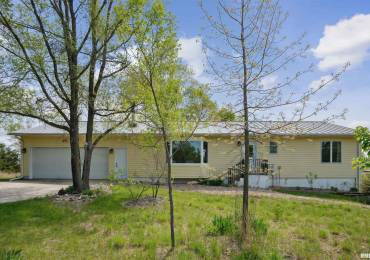 1264 320TH Street, Moscow, Iowa, 4 Bedrooms Bedrooms, ,2 BathroomsBathrooms,Residential,For Sale,320TH,RMAQC4263093