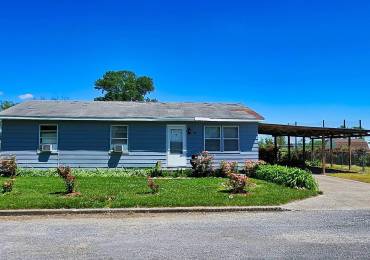 99 IROQUOIS Street, McClure, Illinois, 2 Bedrooms Bedrooms, ,1 BathroomBathrooms,Residential,For Sale,IROQUOIS,RMAEB453394