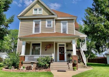 936 CHURCH Street, Jacksonville, Illinois, 4 Bedrooms Bedrooms, ,2 BathroomsBathrooms,Residential,For Sale,CHURCH,RMACA1036312
