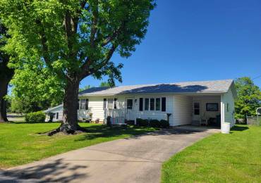109 APPLE Lane, Anna, Illinois, 3 Bedrooms Bedrooms, ,1 BathroomBathrooms,Residential,For Sale,APPLE,RMAEB457884