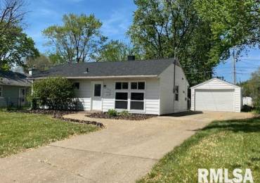 2712 30TH Street, Rock Island, Illinois, 2 Bedrooms Bedrooms, ,1 BathroomBathrooms,Residential,For Sale,30TH,RMAQC4263115
