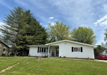 406 SCHOOL Street, Morrisonville, Illinois, 3 Bedrooms Bedrooms, ,2 BathroomsBathrooms,Residential,For Sale,SCHOOL,RMACA1036314