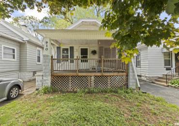 910 VIRGINIA Avenue, Peoria, Illinois, 2 Bedrooms Bedrooms, ,1 BathroomBathrooms,Residential,For Sale,VIRGINIA,RMAPA1257747