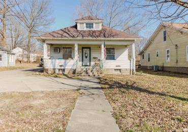 806 DIVISION Street, Carterville, Illinois, 3 Bedrooms Bedrooms, ,1 BathroomBathrooms,Residential,For Sale,DIVISION,RMAQC4260956