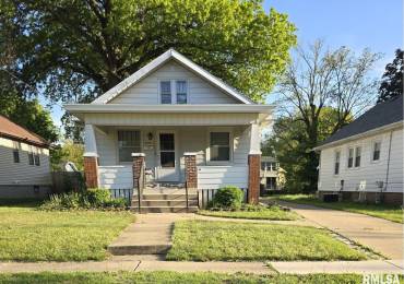 718 CORRINGTON Avenue, Peoria, Illinois, 2 Bedrooms Bedrooms, ,1 BathroomBathrooms,Residential,For Sale,CORRINGTON,RMAPA1257811