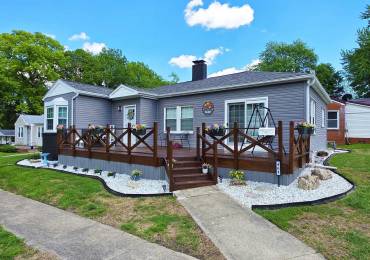 401 5TH Street, Mt Carmel, Illinois, 3 Bedrooms Bedrooms, ,1 BathroomBathrooms,Residential,For Sale,5TH,RMAEB457879