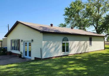 200 1ST Street, Mechanicsburg, Illinois, 3 Bedrooms Bedrooms, ,1 BathroomBathrooms,Residential,For Sale,1ST,RMACA1036333