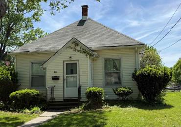 411 JEFFERSON Street, Macomb, Illinois, 2 Bedrooms Bedrooms, ,1 BathroomBathrooms,Residential,For Sale,JEFFERSON,RMAPA1257814
