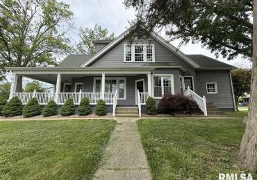 108 DOUGLAS Street, DeSoto, Illinois, 4 Bedrooms Bedrooms, ,2 BathroomsBathrooms,Residential,For Sale,DOUGLAS,RMAQC4263171