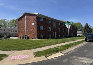 400 5TH Street, Eldridge, Iowa, 2 Bedrooms Bedrooms, ,1 BathroomBathrooms,Residential Lease,For Rent,5TH,RMAQC4263198