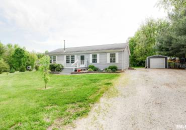 1756A 2525 E Road, Moweaqua, Illinois, 3 Bedrooms Bedrooms, ,2 BathroomsBathrooms,Residential,For Sale,2525 E,RMACA1036289