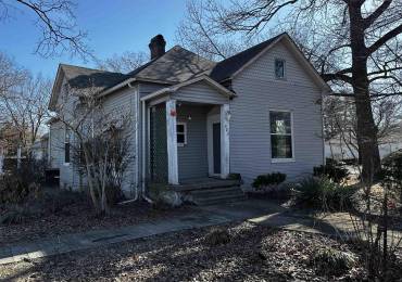 402 MAIN Street, Benton, Illinois, 2 Bedrooms Bedrooms, ,2 BathroomsBathrooms,Residential,For Sale,MAIN,RMAEB457932