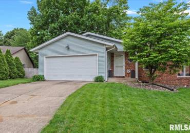 119 CALVIN Avenue, Springfield, Illinois, 2 Bedrooms Bedrooms, ,2 BathroomsBathrooms,Residential,For Sale,CALVIN,RMACA1036250