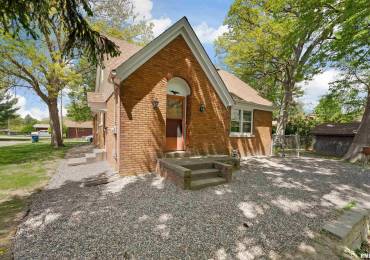 1833 7TH Street, East Moline, Illinois, 3 Bedrooms Bedrooms, ,1 BathroomBathrooms,Residential,For Sale,7TH,RMAQC4263098
