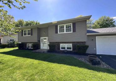 2840 Montague Drive, Galesburg, Illinois, 4 Bedrooms Bedrooms, ,2 BathroomsBathrooms,Residential,For Sale,Montague,RMACA1036287