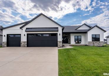 5816 WILLMEYER Drive, Bettendorf, Iowa, 4 Bedrooms Bedrooms, ,3 BathroomsBathrooms,Residential,For Sale,WILLMEYER,RMAQC4263257