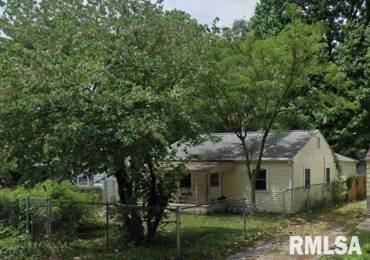 2853 HOOVER Avenue, Springfield, Illinois, 3 Bedrooms Bedrooms, ,2 BathroomsBathrooms,Residential,For Sale,HOOVER,RMACA1036438