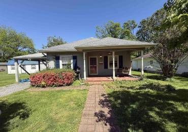 708 8TH Street, Herrin, Illinois, 2 Bedrooms Bedrooms, ,Residential,For Sale,8TH,RMAEB457955