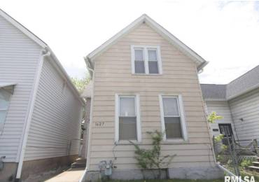 1627 4TH Street, Davenport, Iowa, 2 Bedrooms Bedrooms, ,1 BathroomBathrooms,Residential,For Sale,4TH,RMAQC4263327