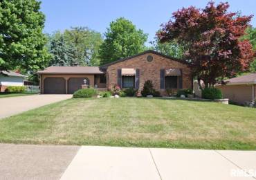 2 GALE Court, Pekin, Illinois, 3 Bedrooms Bedrooms, ,3 BathroomsBathrooms,Residential,For Sale,GALE,RMAPA1257952