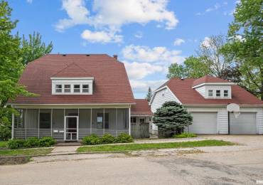 916 7TH Street, Fulton, Illinois, 4 Bedrooms Bedrooms, ,2 BathroomsBathrooms,Residential,For Sale,7TH,RMAQC4263331