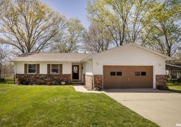 1014 EMERALD Lane, Carbondale, Illinois, 3 Bedrooms Bedrooms, ,2 BathroomsBathrooms,Residential,For Sale,EMERALD,RMAEB457559