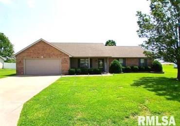 103 CHASE Lane, Marion, Illinois, 3 Bedrooms Bedrooms, ,2 BathroomsBathrooms,Residential,For Sale,CHASE,RMAEB457973