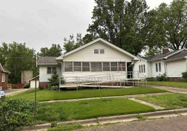 2215 CLAY Street, Murphysboro, Illinois, 3 Bedrooms Bedrooms, ,1 BathroomBathrooms,Residential,For Sale,CLAY,RMAEB457978