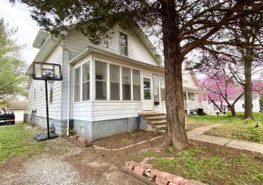 320 19TH Street, Herrin, Illinois, 3 Bedrooms Bedrooms, ,2 BathroomsBathrooms,Residential,For Sale,19TH,RMAEB457424