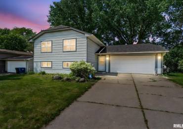 5812 THORNWOOD Avenue, Davenport, Iowa, 4 Bedrooms Bedrooms, ,2 BathroomsBathrooms,Residential,For Sale,THORNWOOD,RMAQC4263343