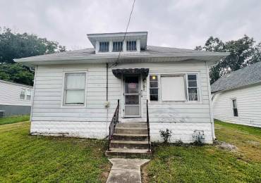 1508 FISK Street, Eldorado, Illinois, 2 Bedrooms Bedrooms, ,1 BathroomBathrooms,Residential,For Sale,FISK,RMAEB457991