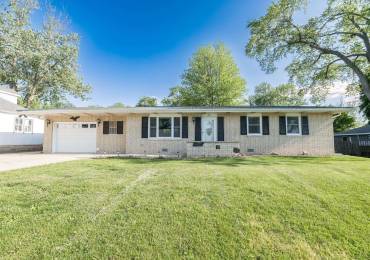221 PARKSIDE Drive, Washburn, Illinois, 3 Bedrooms Bedrooms, ,1 BathroomBathrooms,Residential,For Sale,PARKSIDE,RMAPA1257980