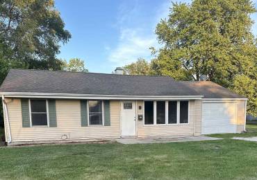 405 Prairie Street, Knoxville, Illinois, 3 Bedrooms Bedrooms, ,1 BathroomBathrooms,Residential,For Sale,Prairie,RMACA1036513