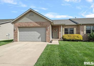 3303 MACKINAW Lane, Springfield, Illinois, 4 Bedrooms Bedrooms, ,3 BathroomsBathrooms,Residential,For Sale,MACKINAW,RMACA1036413