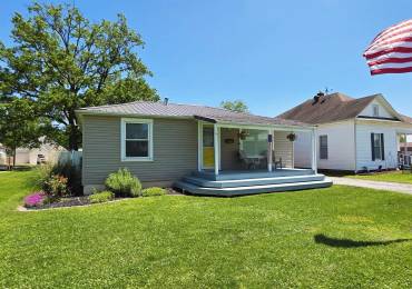1007 Landes Street, Mt Carmel, Illinois, 2 Bedrooms Bedrooms, ,2 BathroomsBathrooms,Residential,For Sale,Landes,RMAEB458010