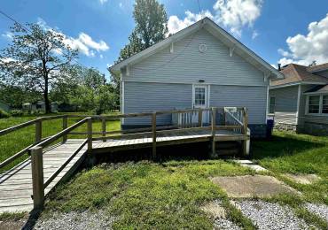 2213 LOCUST Street, Eldorado, Illinois, 1 Bedroom Bedrooms, ,1 BathroomBathrooms,Residential,For Sale,LOCUST,RMAQC4263403