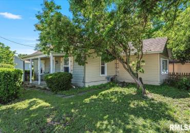 213 WEST Street, Franklin, Illinois, 2 Bedrooms Bedrooms, ,1 BathroomBathrooms,Residential,For Sale,WEST,RMACA1036519