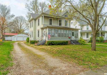 609 COLLEGE Avenue, Lincoln, Illinois, 4 Bedrooms Bedrooms, ,2 BathroomsBathrooms,Residential,For Sale,COLLEGE,RMACA1035735