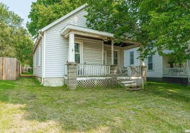 440 5TH Street, Lincoln, Illinois, 2 Bedrooms Bedrooms, ,1 BathroomBathrooms,Residential,For Sale,5TH,RMACA1036535