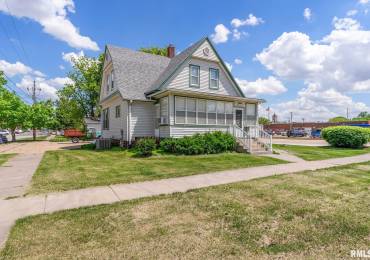 110 3RD Avenue, Aledo, Illinois, 4 Bedrooms Bedrooms, ,1 BathroomBathrooms,Residential,For Sale,3RD,RMAQC4263431