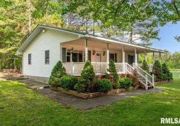 26 PERKINS Lane, Golconda, Illinois, 6 Bedrooms Bedrooms, ,3 BathroomsBathrooms,Residential,For Sale,PERKINS,RMACA1036548