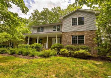 1127 Cedar Ridge Lane, Carbondale, Illinois, 4 Bedrooms Bedrooms, ,2 BathroomsBathrooms,Residential,For Sale,Cedar Ridge,RMAEB456983
