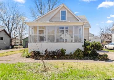 320 STATE Street, Pekin, Illinois, 3 Bedrooms Bedrooms, ,1 BathroomBathrooms,Residential,For Sale,STATE,RMAPA1257133