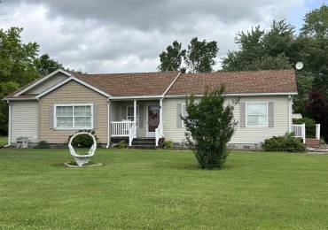 17737 Four Mile Lane, West Frankfort, Illinois, 3 Bedrooms Bedrooms, ,2 BathroomsBathrooms,Residential,For Sale,Four Mile,RMAEB458040